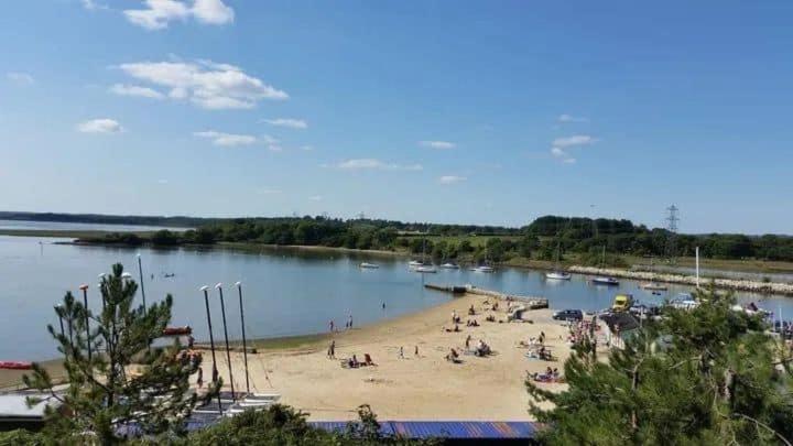 Sea Breeze Cabin Пул Екстер'єр фото