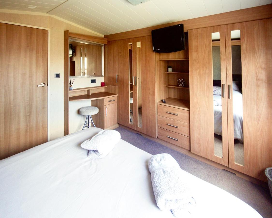 Sea Breeze Cabin Пул Екстер'єр фото